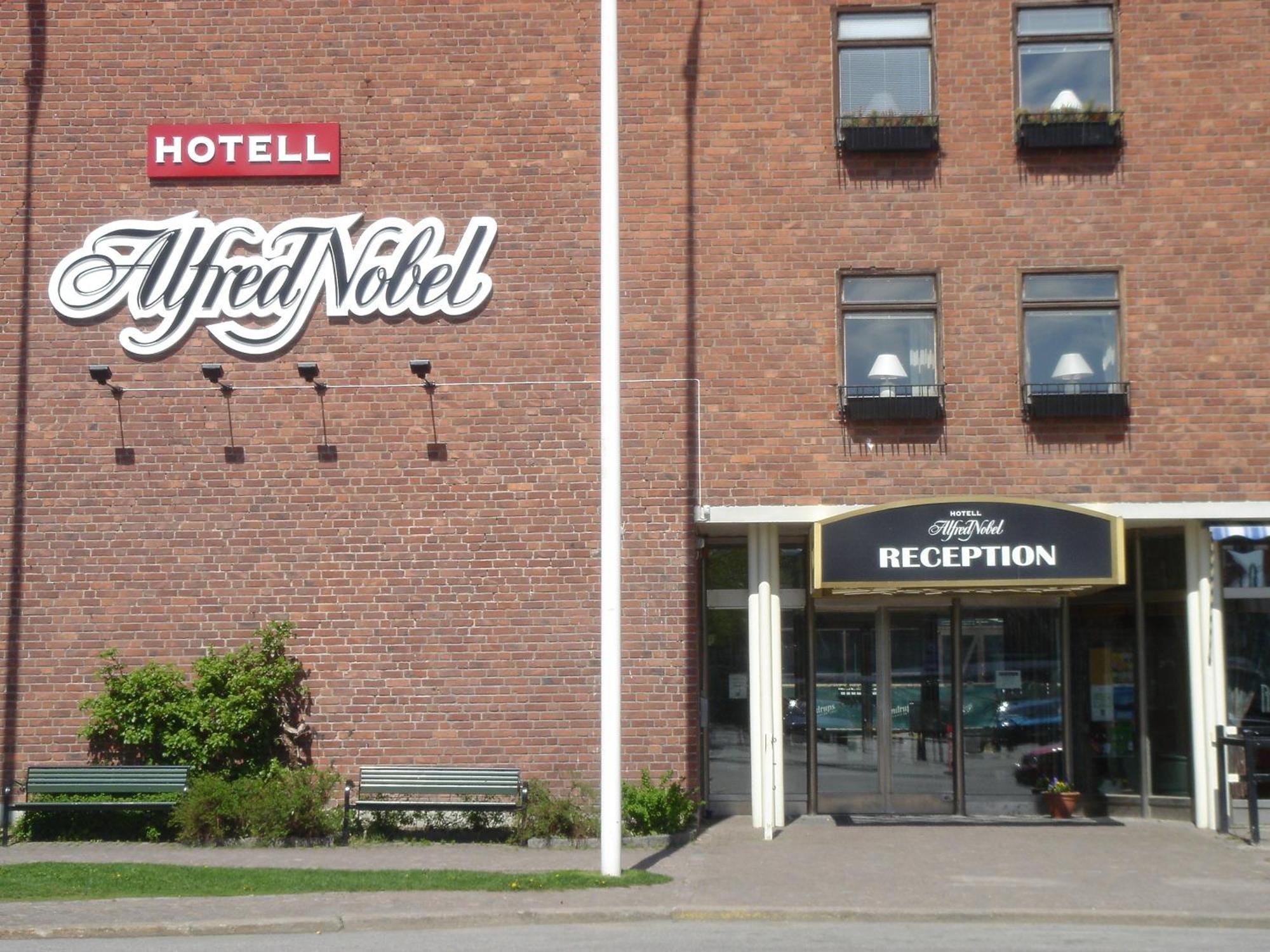 Hotell Alfred Nobel Карлскога Екстериор снимка